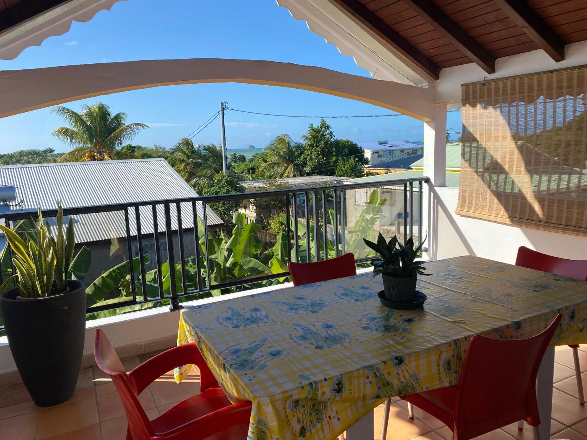 Chez Soul~Etage Entier Avec Vue Sur Mer Sainte-Rose Bagian luar foto