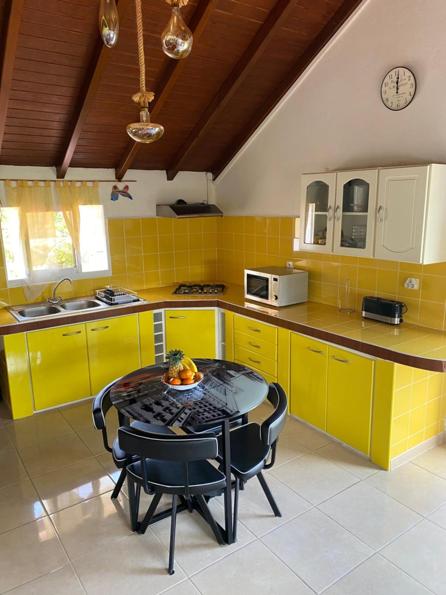 Chez Soul~Etage Entier Avec Vue Sur Mer Sainte-Rose Bagian luar foto